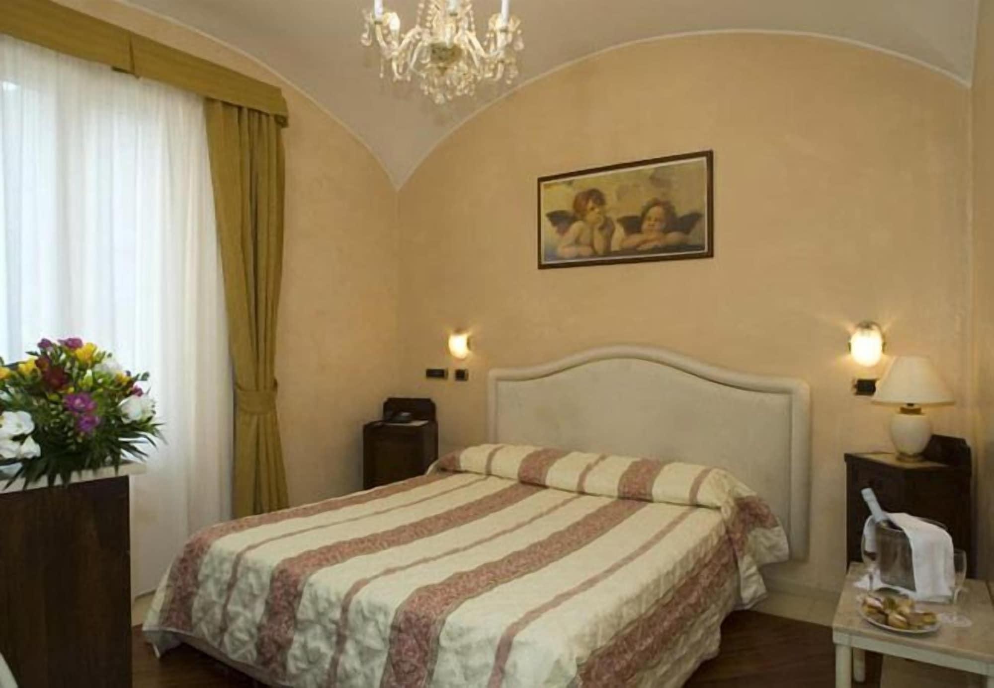 Hotel Vienna Ostenda E Ristorante Il Danubio Rimini Dış mekan fotoğraf